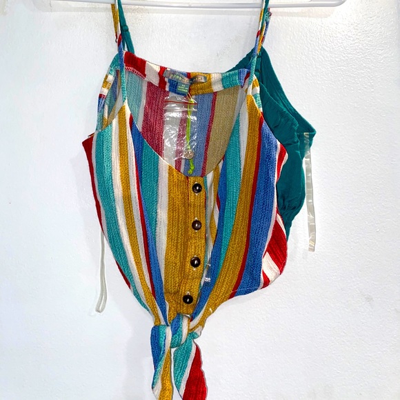 Tops - Picture 1 of 2